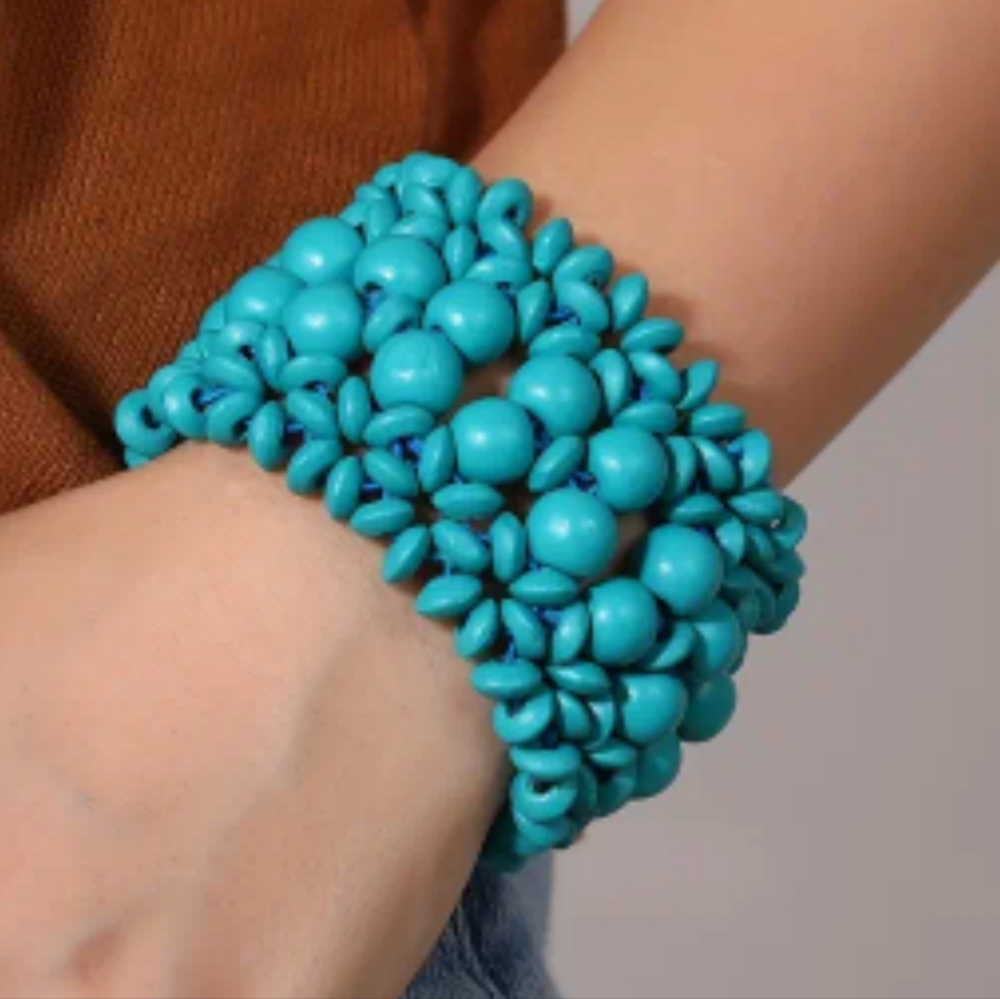 BOHO WOOD BEAD Turquoise color beads  STREACHY BRACELET